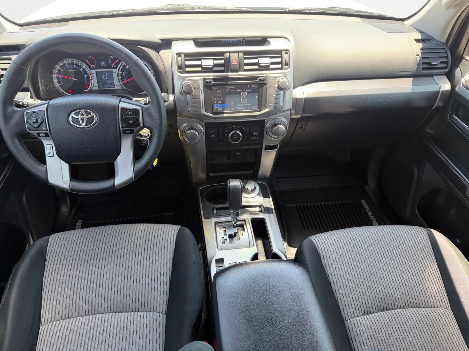 Used 2017 Toyota 4Runner SR5 AWD/4WD image 12