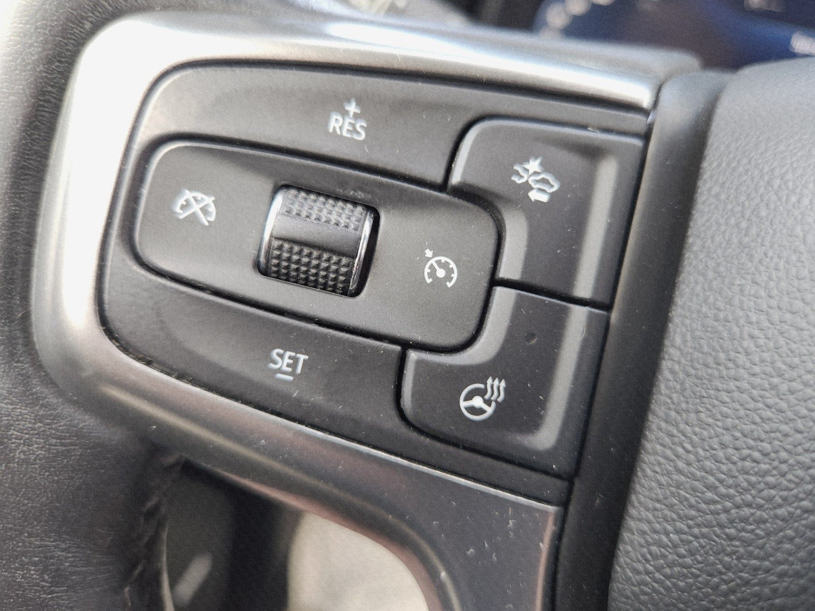 Used 2022 Chevrolet Tahoe LT w/ Luxury Package AWD/4WD image 42