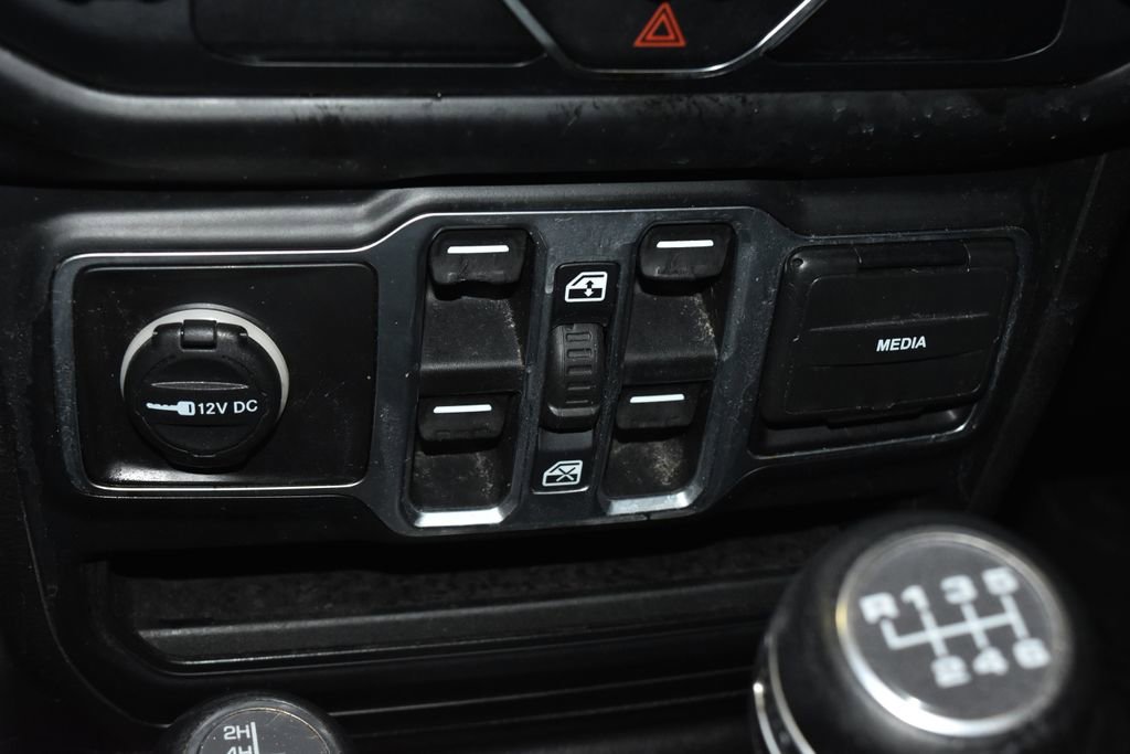 Used 2018 Jeep Wrangler Unlimited Sport S AWD/4WD image 12
