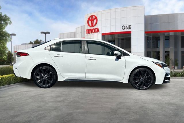 Certified 2024 Toyota Corolla SE FWD image 3