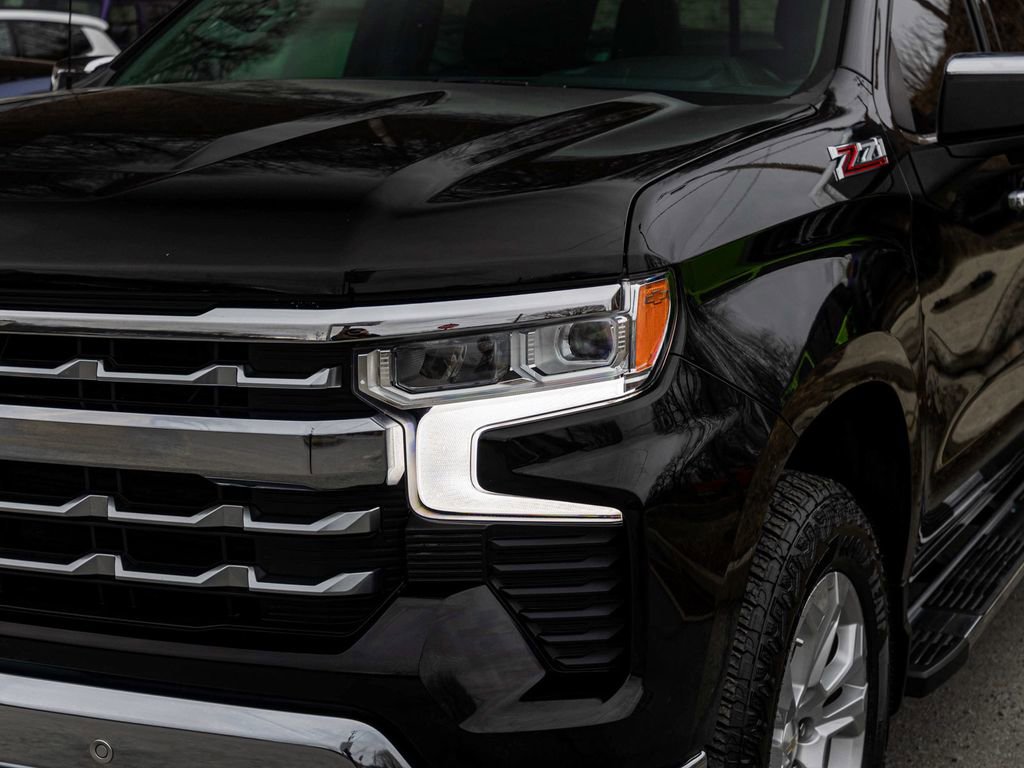 Used 2022 Chevrolet Silverado 1500 LTZ image 36