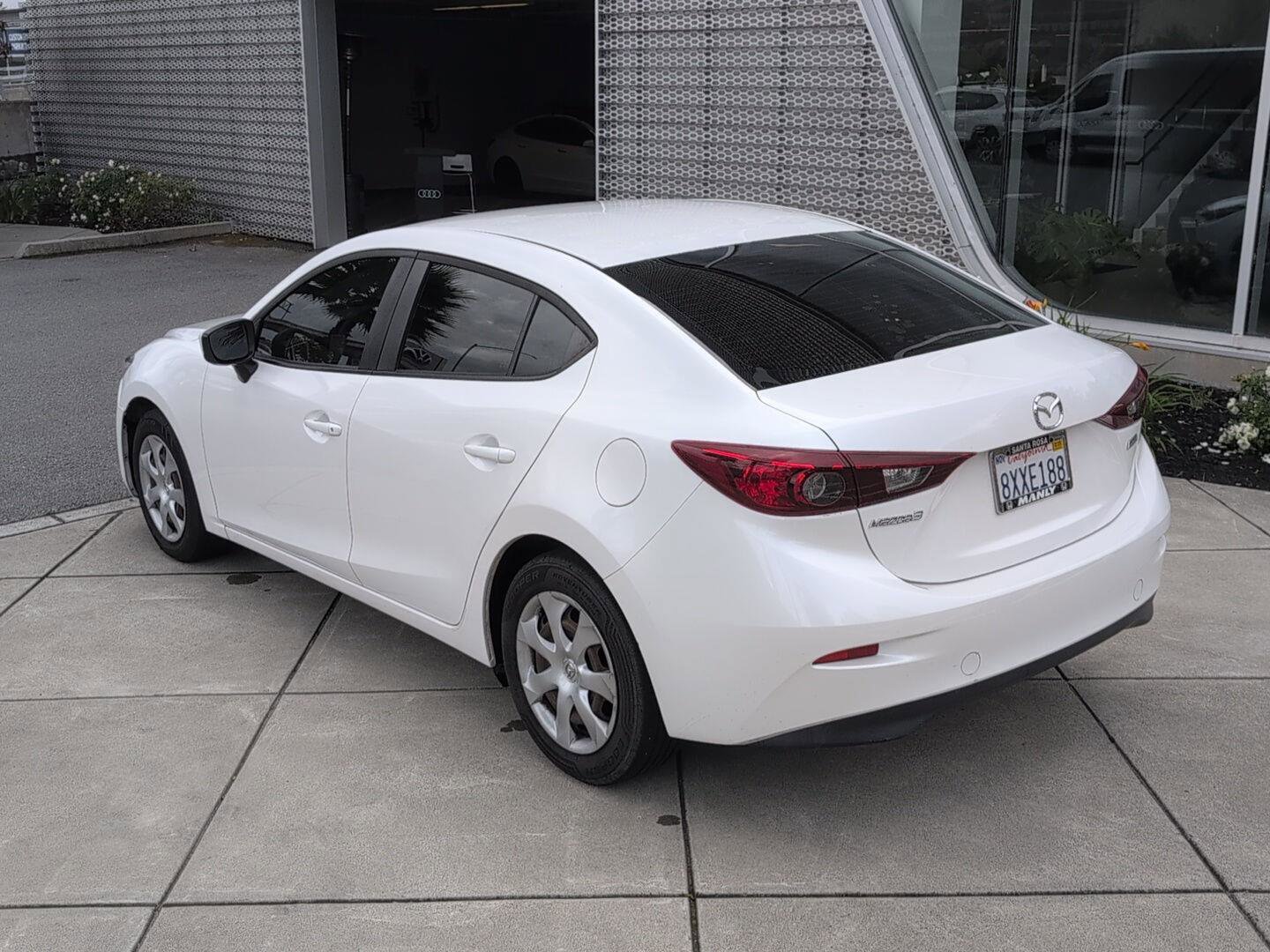 Used 2018 MAZDA MAZDA3 Sport FWD image 8