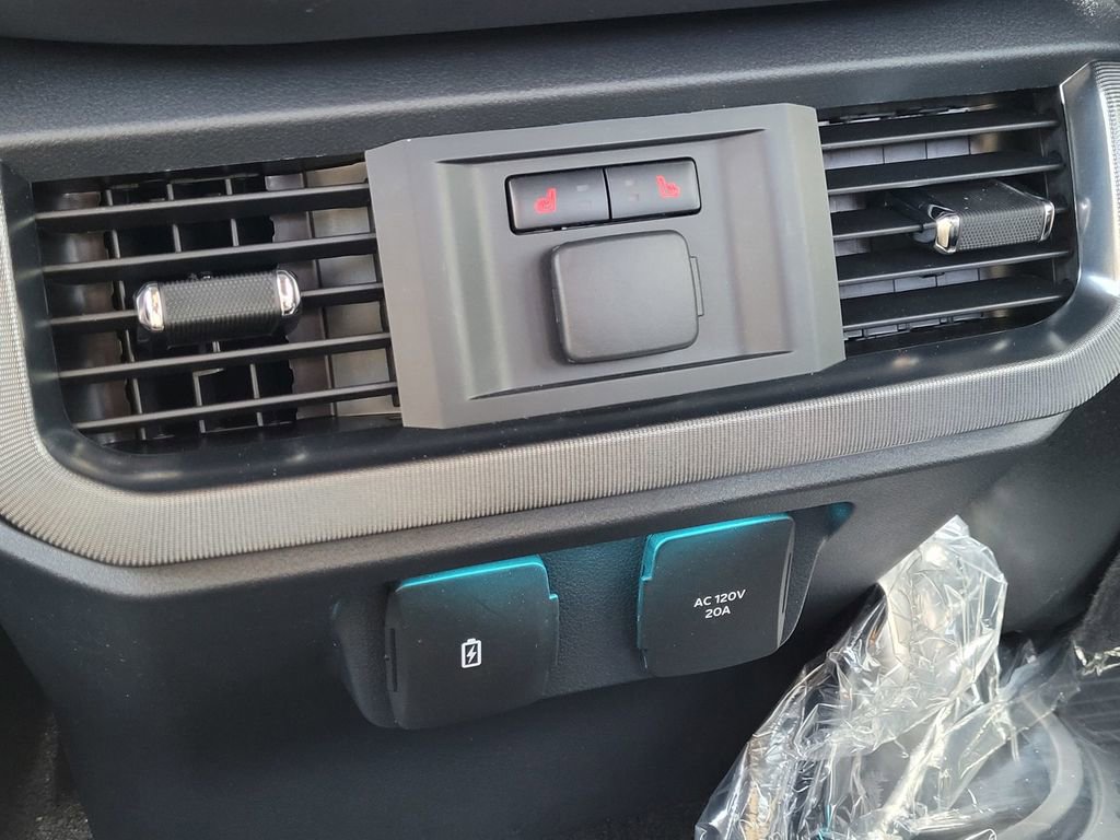 New 2025 Ford F150 Platinum w/ Equipment Group 702A High image 33