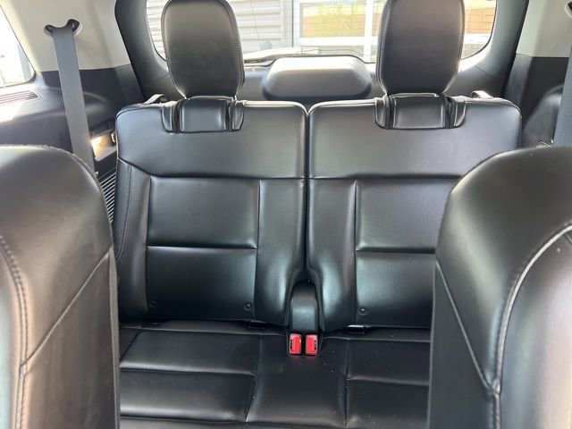 Used 2021 Ford Explorer XLT w/ Equipment Group 202A AWD/4WD image 19