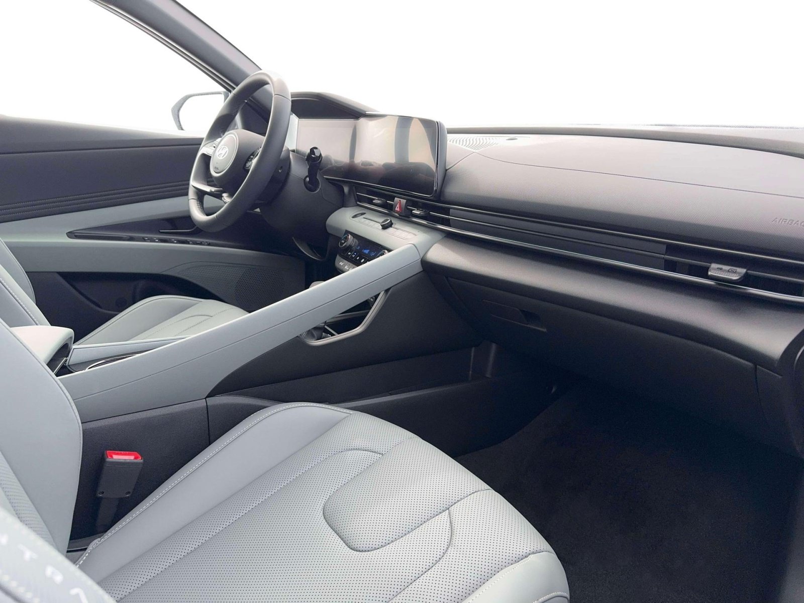 New 2026 Hyundai Elantra Limited FWD image 15