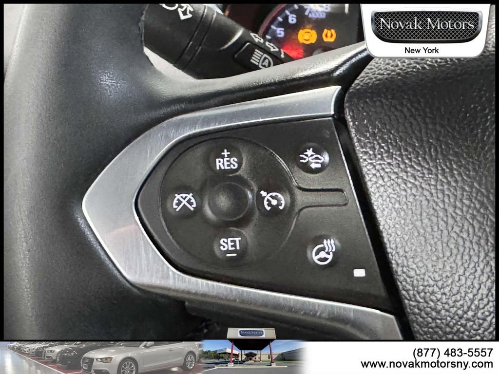 Used 2023 Chevrolet Traverse Premier image 10