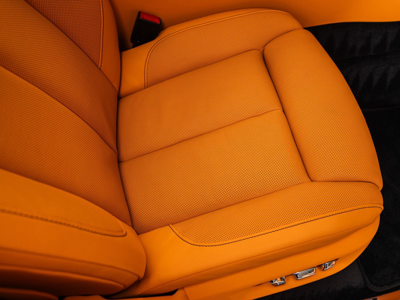 Certified 2023 Rolls-Royce Cullinan Black Badge image 52