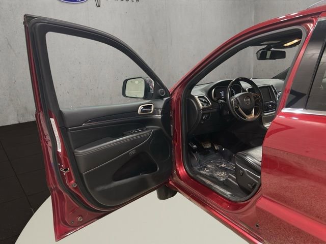 Used 2014 Jeep Grand Cherokee Overland image 12