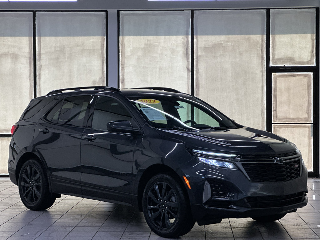 Used 2023 Chevrolet Equinox RS AWD/4WD image 1