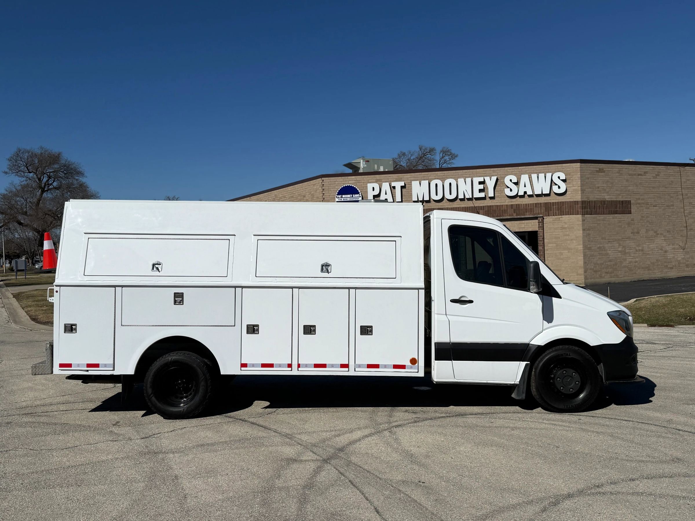 Used 2018 Mercedes-Benz Sprinter 3500 image 7