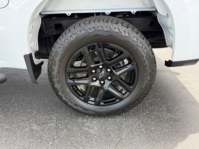 Used 2026 Chevrolet Silverado 1500 Custom w/ Turbomax Blackout Package AWD/4WD image 14