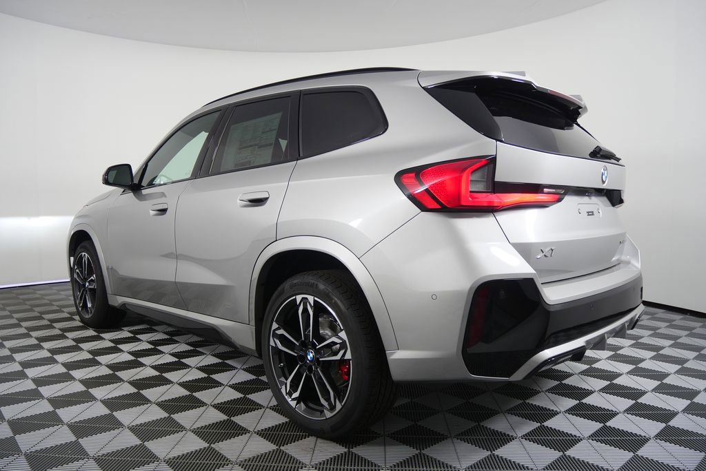 Used 2026 BMW X1 xDrive28i w/ Technology Package image 5