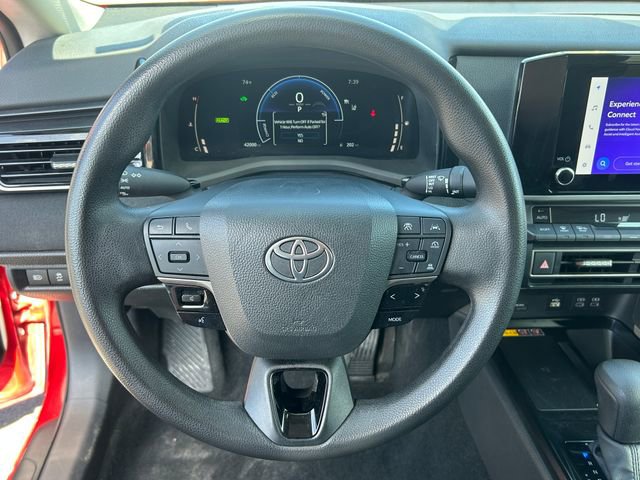 Used 2025 Toyota Camry LE FWD image 21