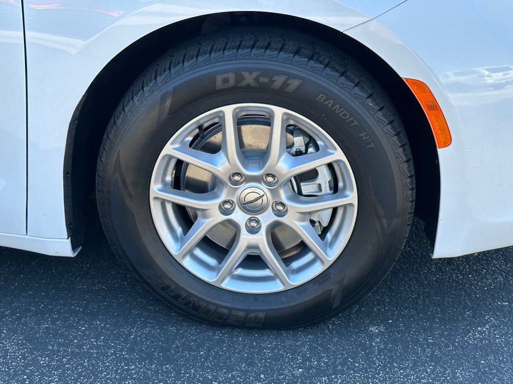 Certified 2024 Chrysler Voyager LX FWD image 15
