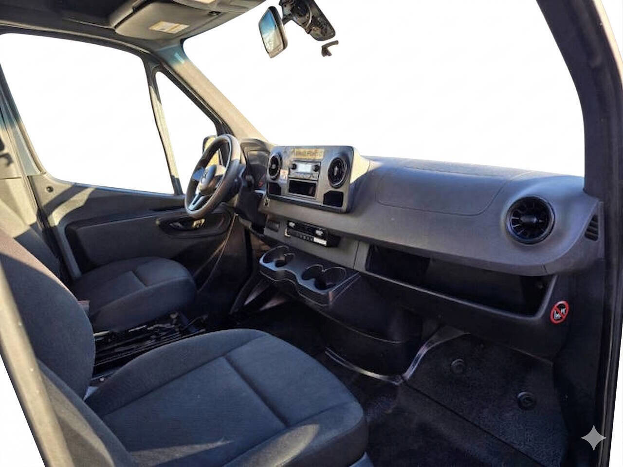 Used 2019 Mercedes-Benz Sprinter 170 image 9