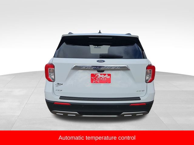 Used 2022 Ford Explorer XLT w/ Equipment Group 202A image 6