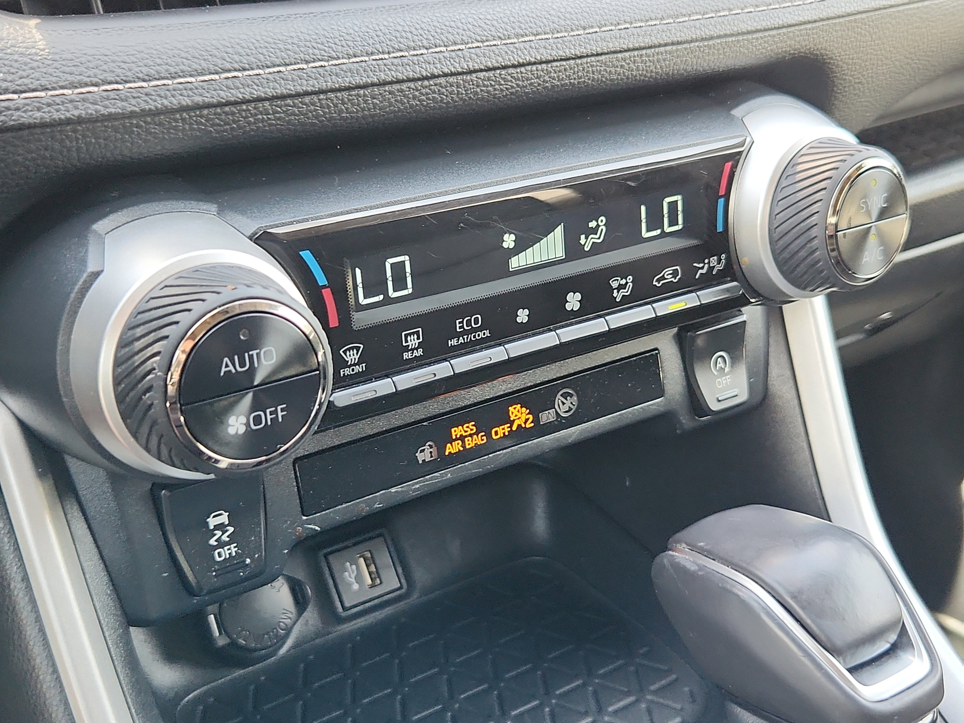 Used 2024 Toyota RAV4 XLE Premium FWD image 23