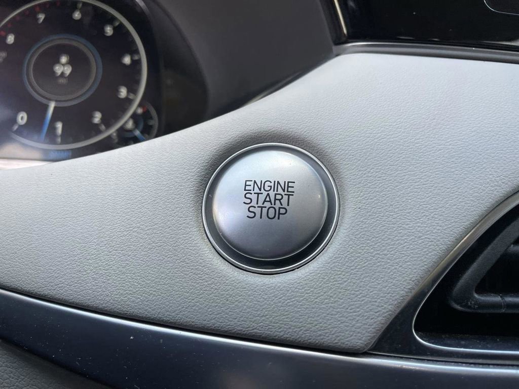 Used 2022 Hyundai Palisade Limited FWD image 33