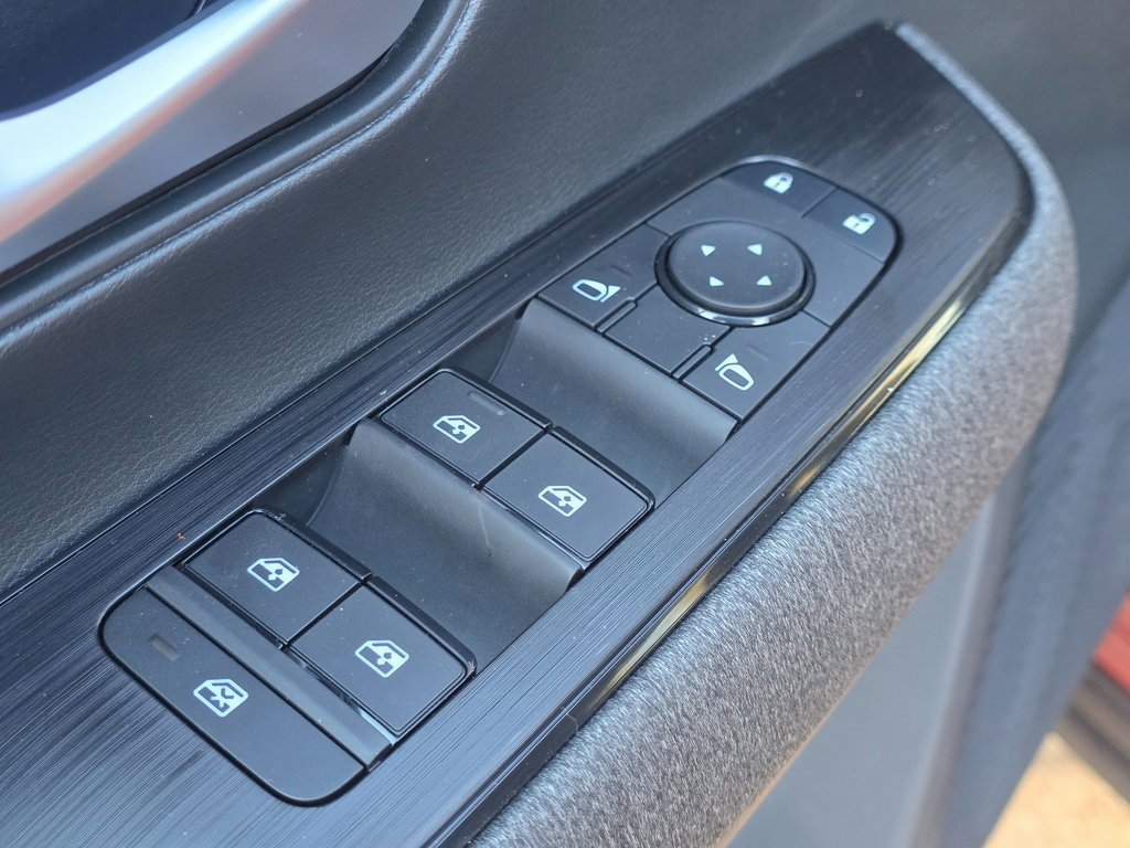 New 2026 Nissan Kicks SV image 15