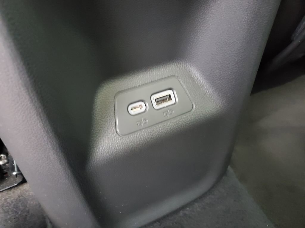 Used 2023 Buick Envision Preferred image 44