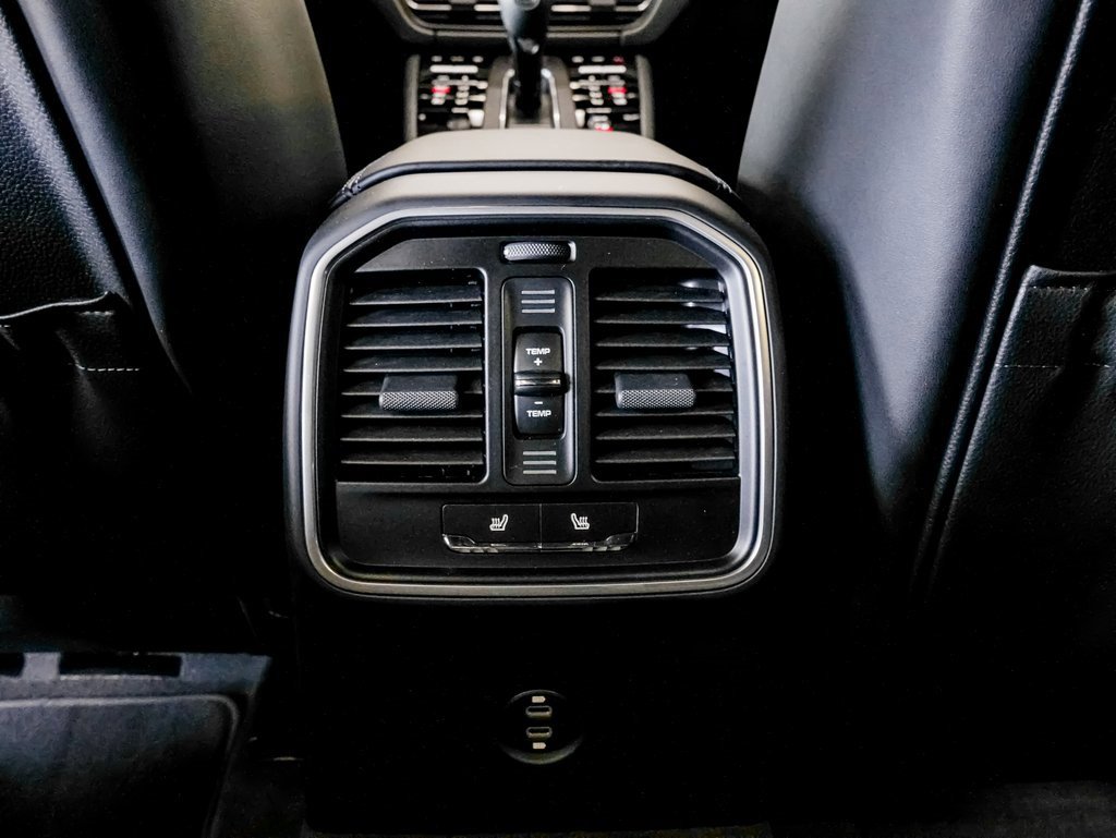 New 2026 Porsche Macan image 25