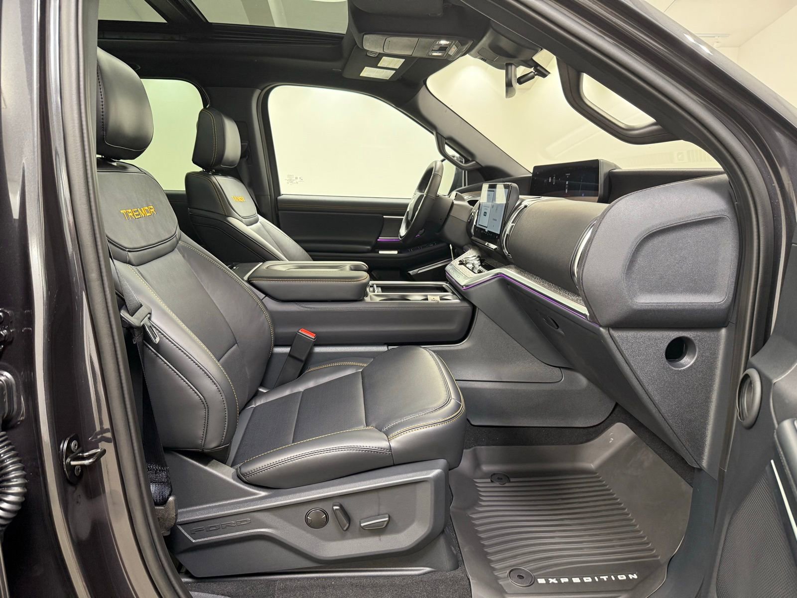 New 2025 Ford Expedition Tremor image 35