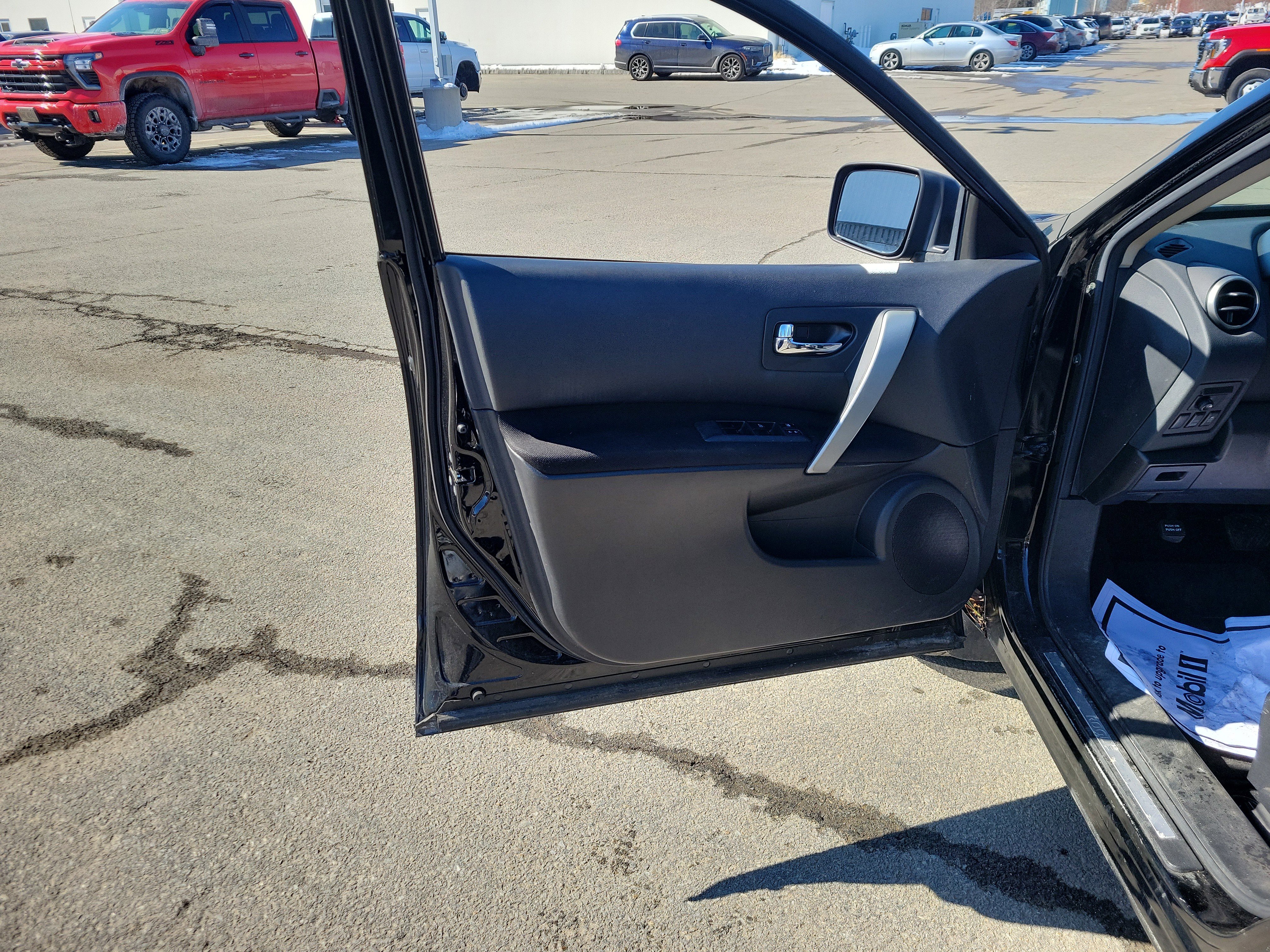 Used 2013 Nissan Rogue SV image 15