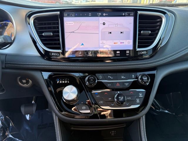 New 2026 Chrysler Pacifica Limited w/ S Appearance Package image 23