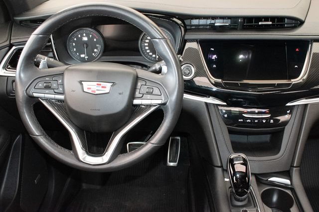 Used 2023 Cadillac XT6 Sport w/ Technology Package AWD/4WD image 18