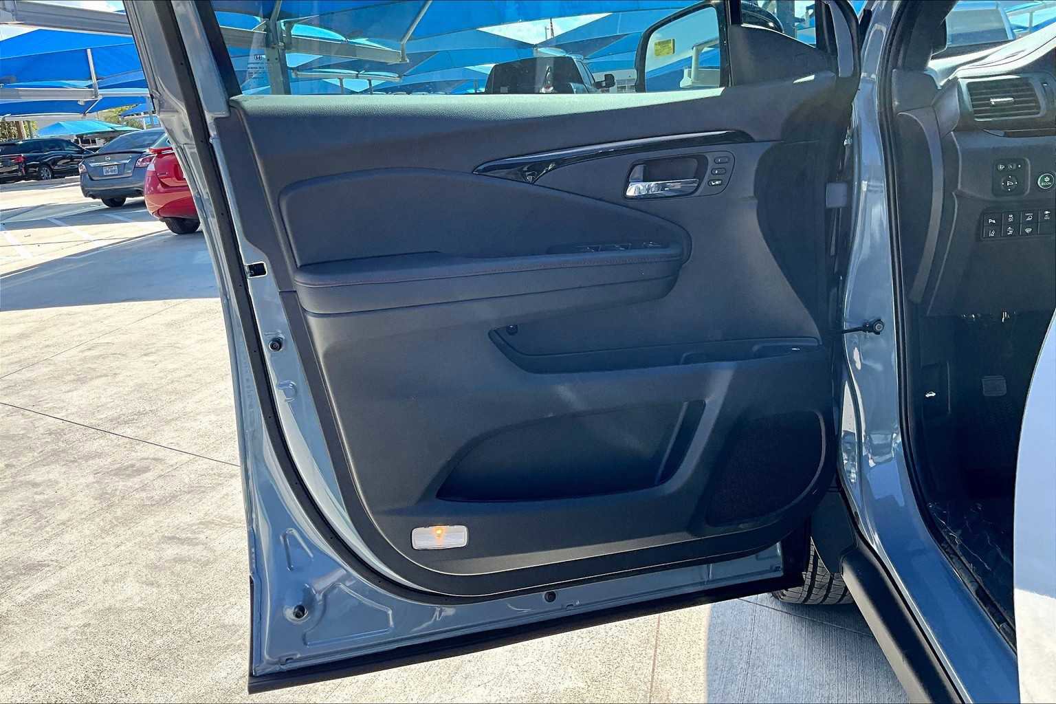 New 2026 Honda Ridgeline Black Edition image 10