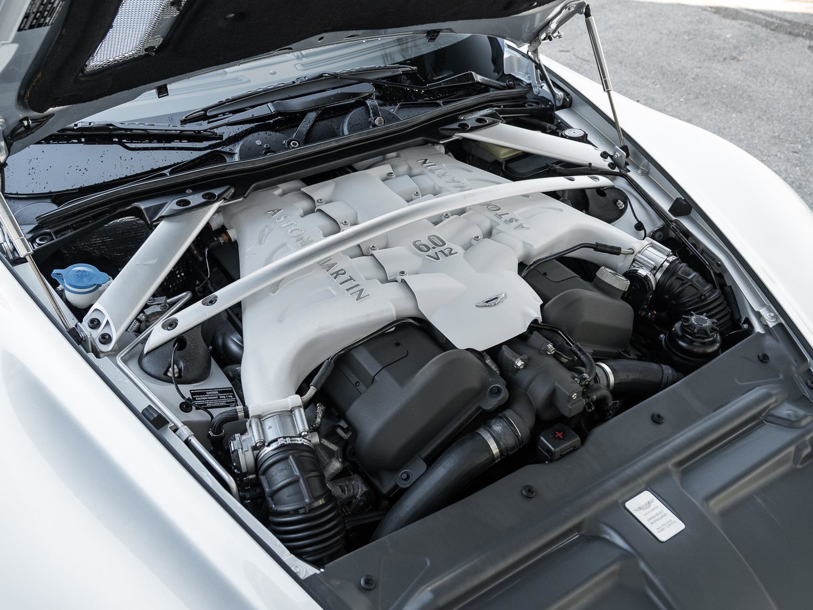 Used 2010 Aston Martin DBS Volante image 18