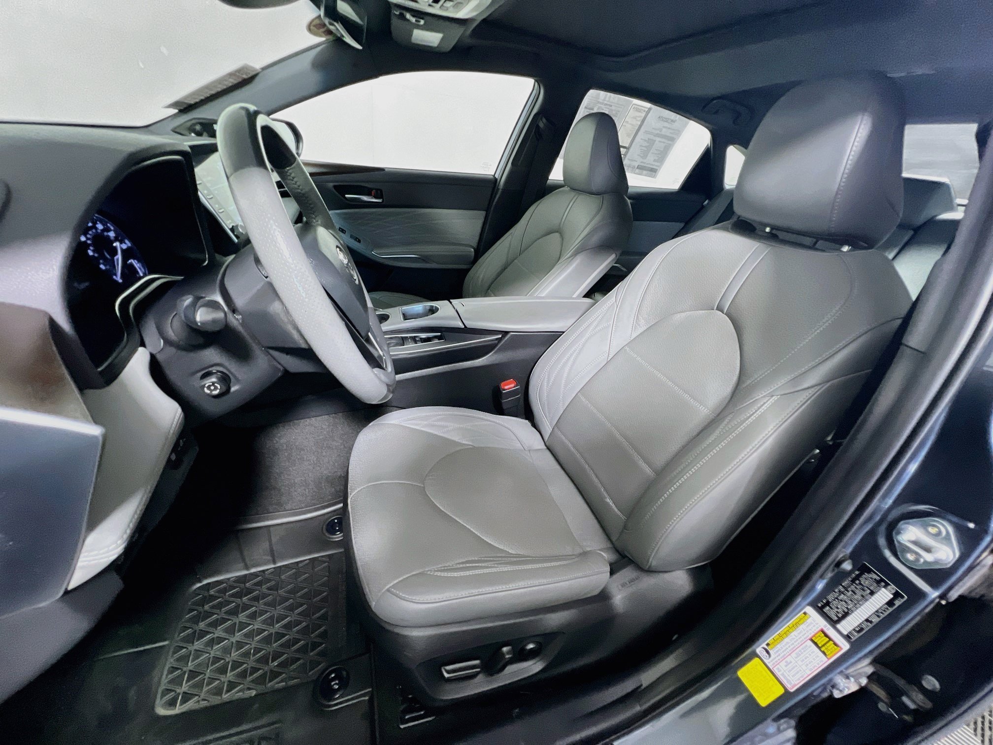 Used 2022 Toyota Avalon Limited w/ Advanced Safety Package FWD image 14