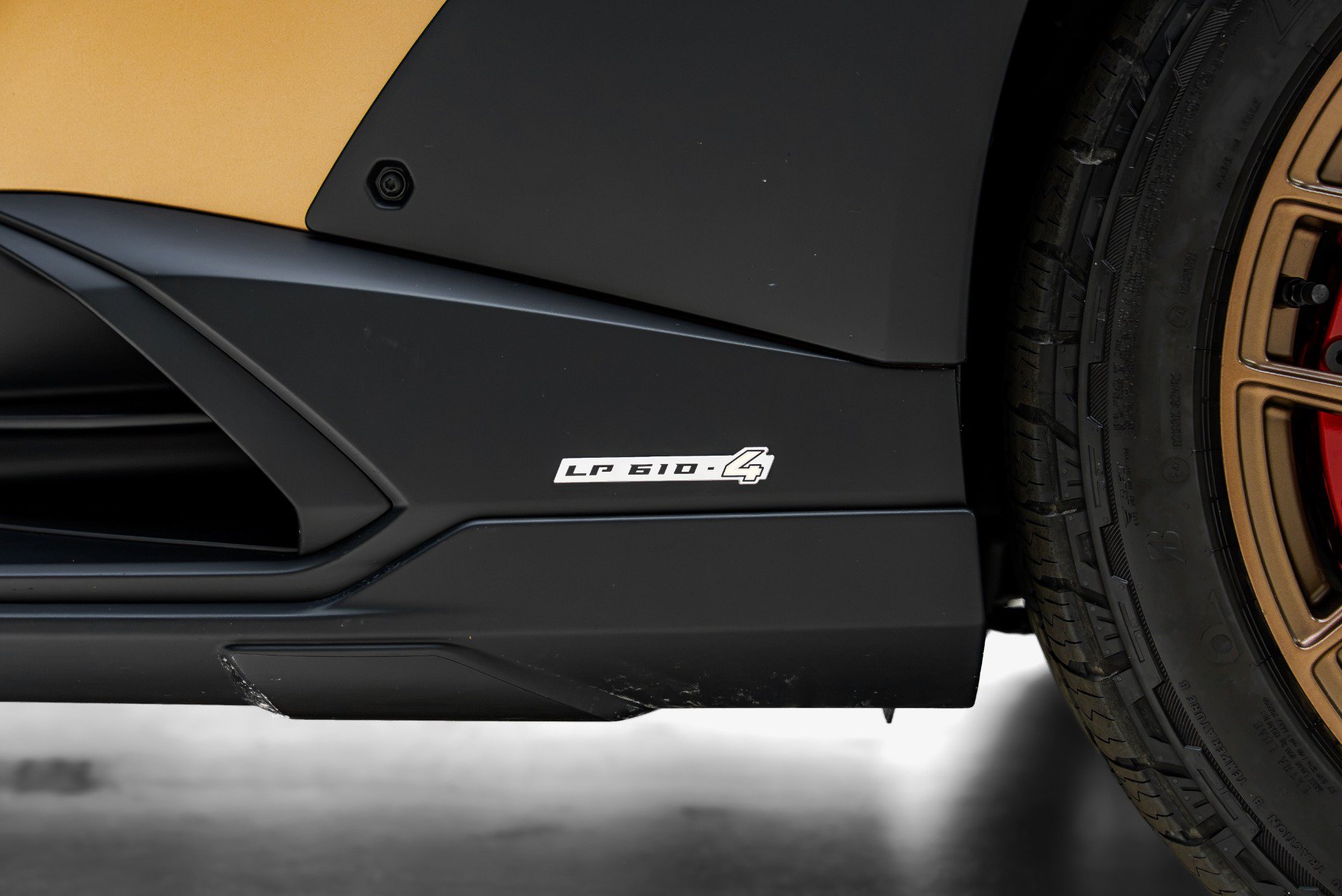 Used 2024 Lamborghini Huracan Sterrato AWD/4WD image 29