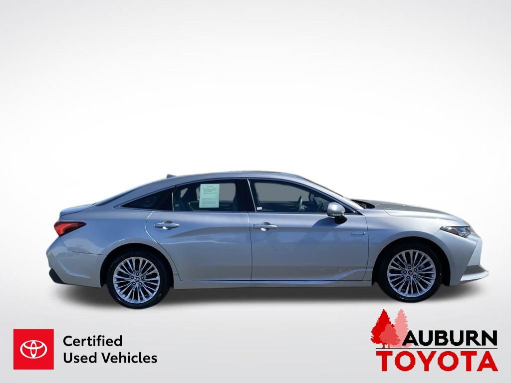 Certified 2019 Toyota Avalon Limited w/ Advanced Safety Package FWD image 9