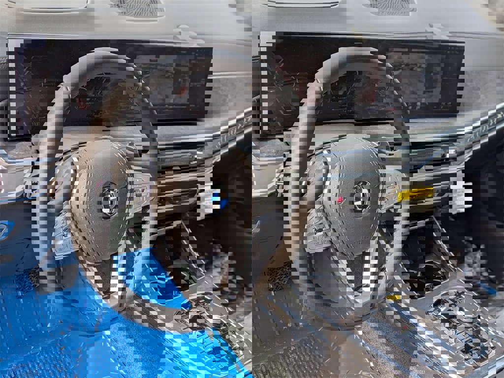 New 2025 BMW X7 xDrive40i w/ Premium Package image 19