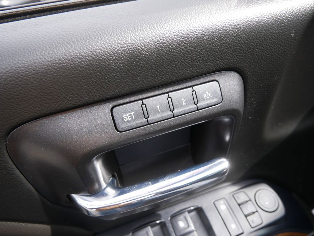 Used 2018 Chevrolet Silverado 1500 LTZ w/ Sport Package AWD/4WD image 15