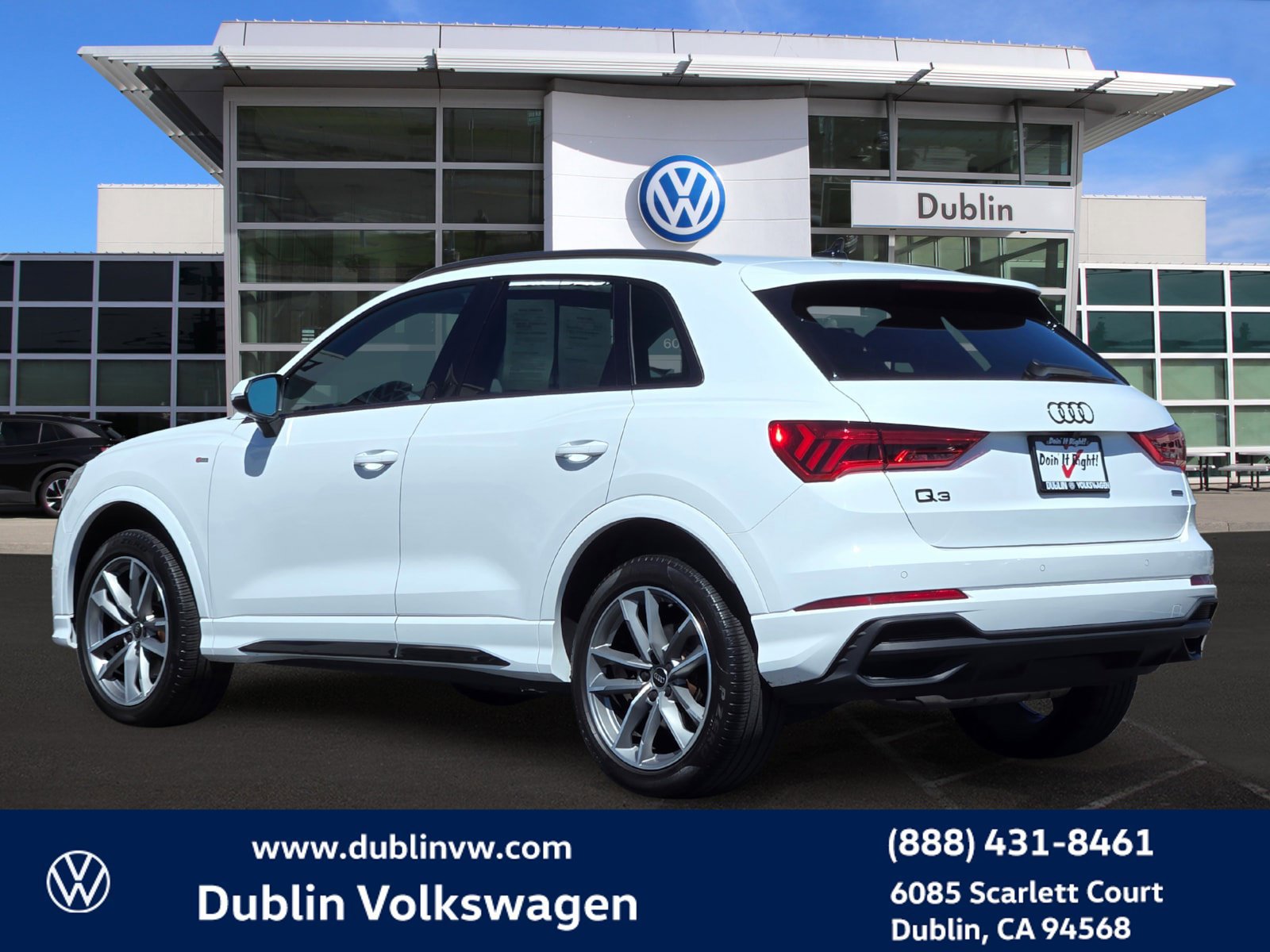 Used 2023 Audi Q3 2.0T Premium w/ Black Optic Sport Package AWD/4WD image 6