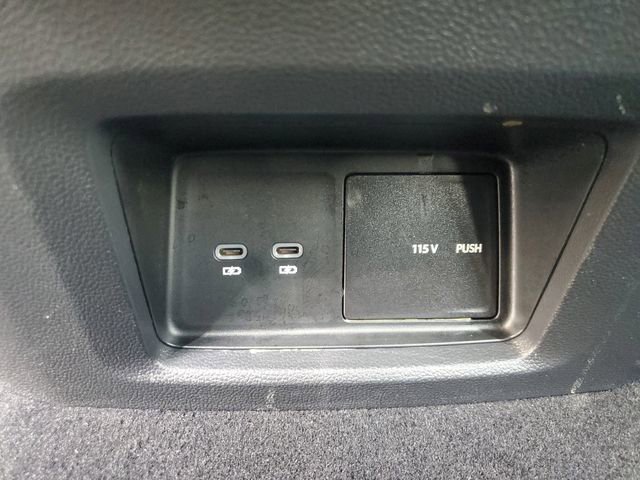 Certified 2025 Volkswagen Atlas Cross Sport SE w/ Panoramic Sunroof Package image 12