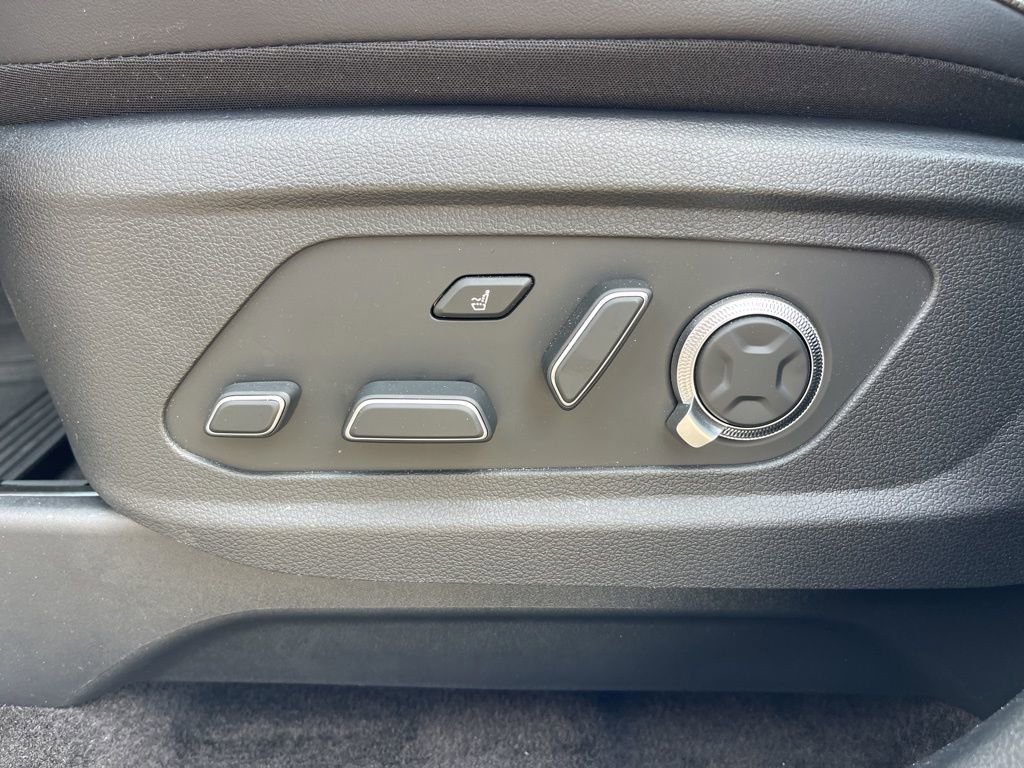 Used 2024 Hyundai Palisade Calligraphy image 21
