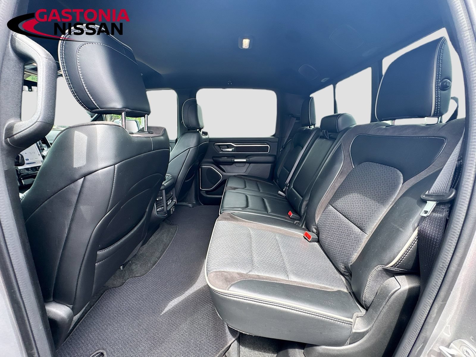 Used 2023 RAM 1500 Laramie AWD/4WD image 33