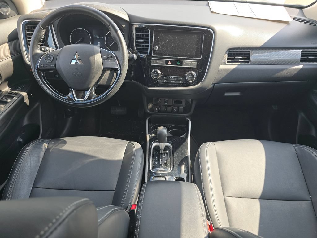 Used 2019 Mitsubishi Outlander AWD image 19