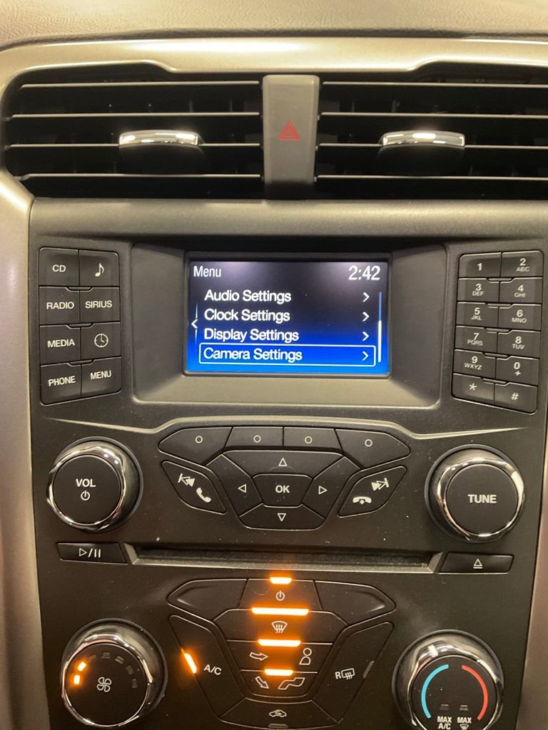 Used 2017 Ford Fusion SE image 24