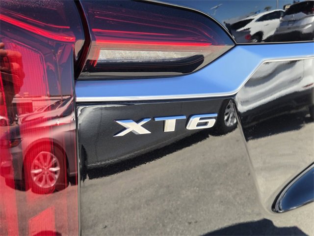 Used 2023 Cadillac XT6 Premium Luxury image 14