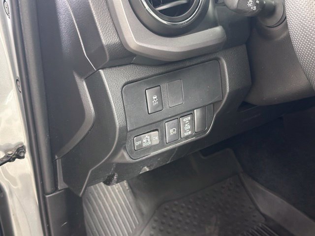 Used 2022 Toyota Tacoma TRD Off-Road w/ TRD Premium Off Road Package AWD/4WD image 13