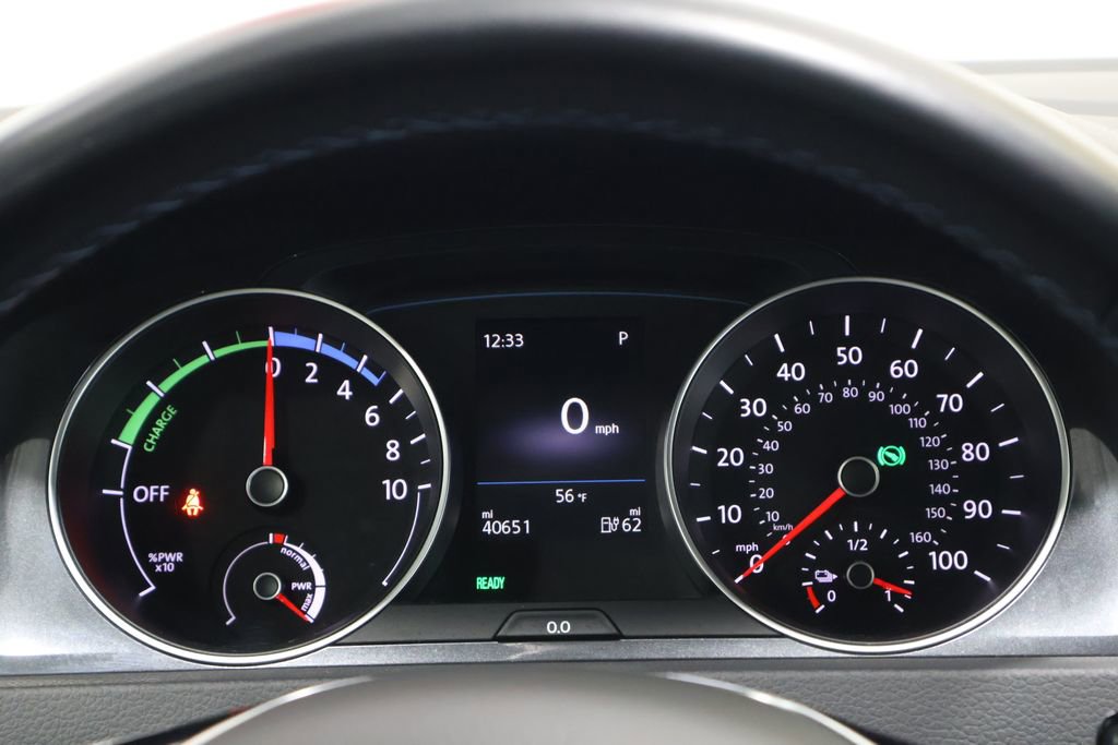 Used 2019 Volkswagen e-Golf SE w/ Driver Assistance Package FWD image 18