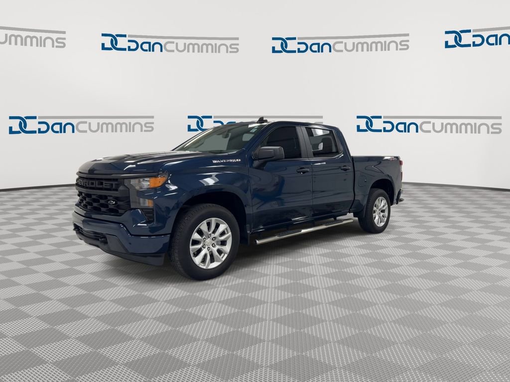 Used 2023 Chevrolet Silverado 1500 Custom AWD/4WD image 4