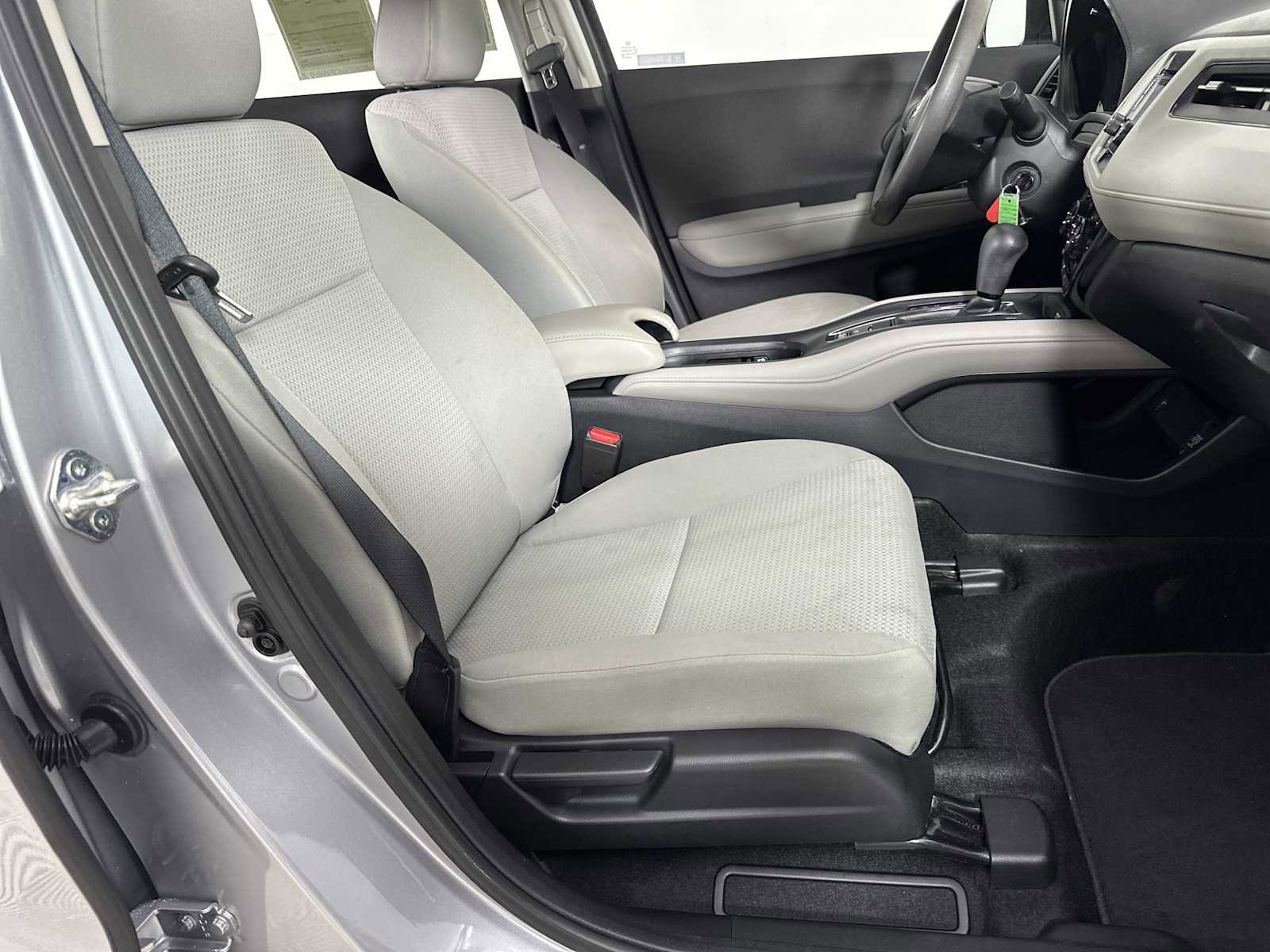 Used 2022 Honda HR-V LX image 26