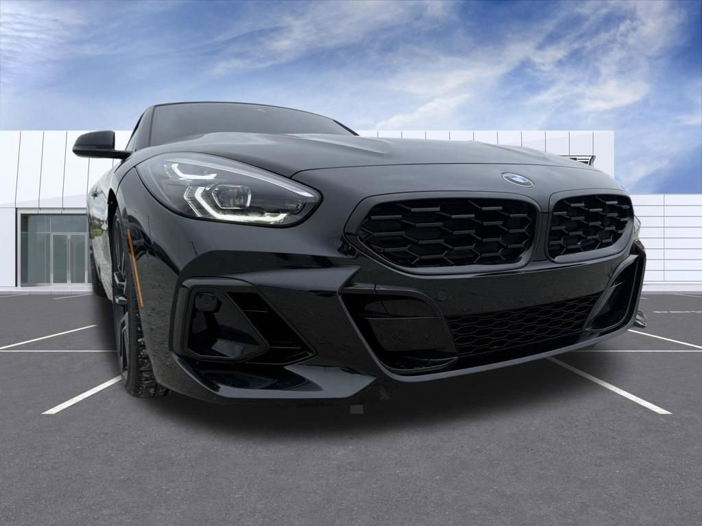 Used 2024 BMW Z4 M40i w/ Premium Package image 8