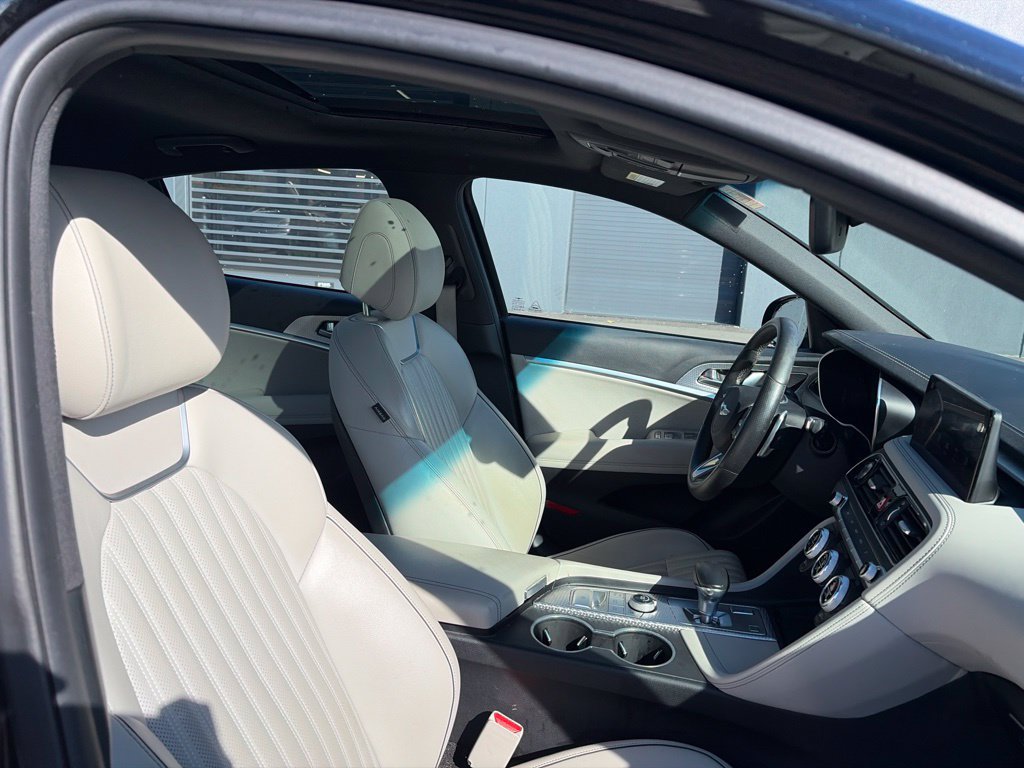 Used 2023 Genesis G70 2.0T w/ Sport Prestige Package AWD/4WD image 9
