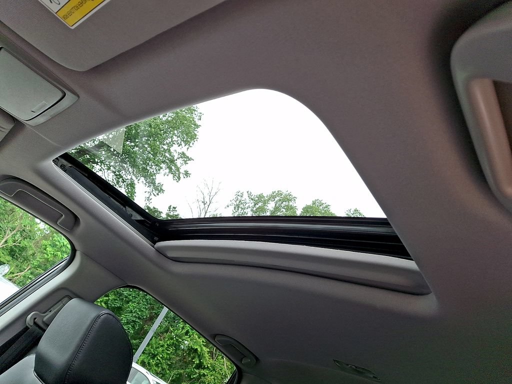 Used 2018 Honda CR-V Touring image 14